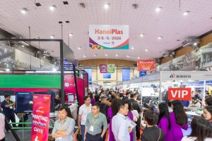 Đông đảo Khách Tham Quan Triển Lãm.